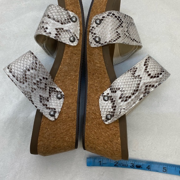 Boutique by Corkys Womens Size 8 adjustable Velcro strap Slip On Wedge Sandals - Picture 8 of 12